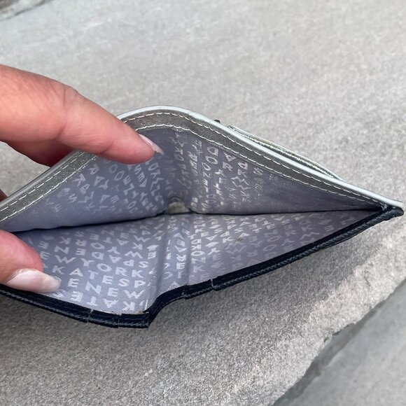 KATE SPADE MAVIS STREET SERENADE WALLET Silver Excellent Condition - Picture 9 of 9